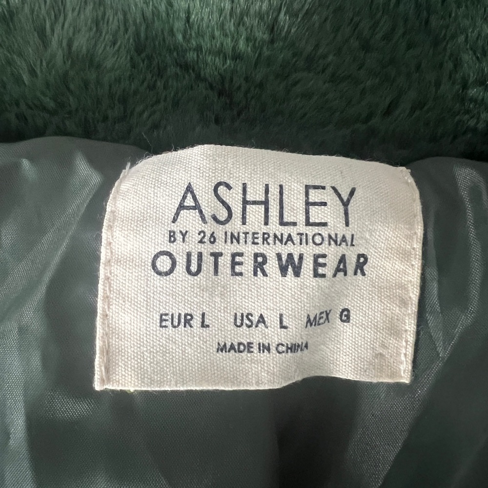 Festival Ready Ashley 26 International Green‎ Faux Fur Cropped Jacket - Picture 8 of 9